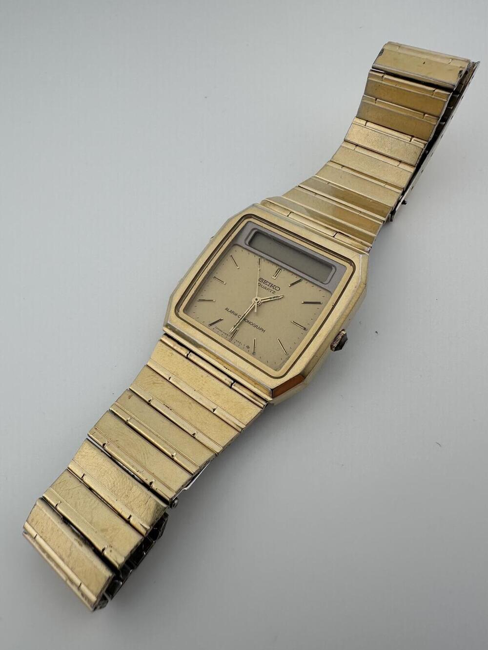 Seiko Quartz Alarm Chronograph Vintage Gold Tone LCD Analog Watch Parts Repair